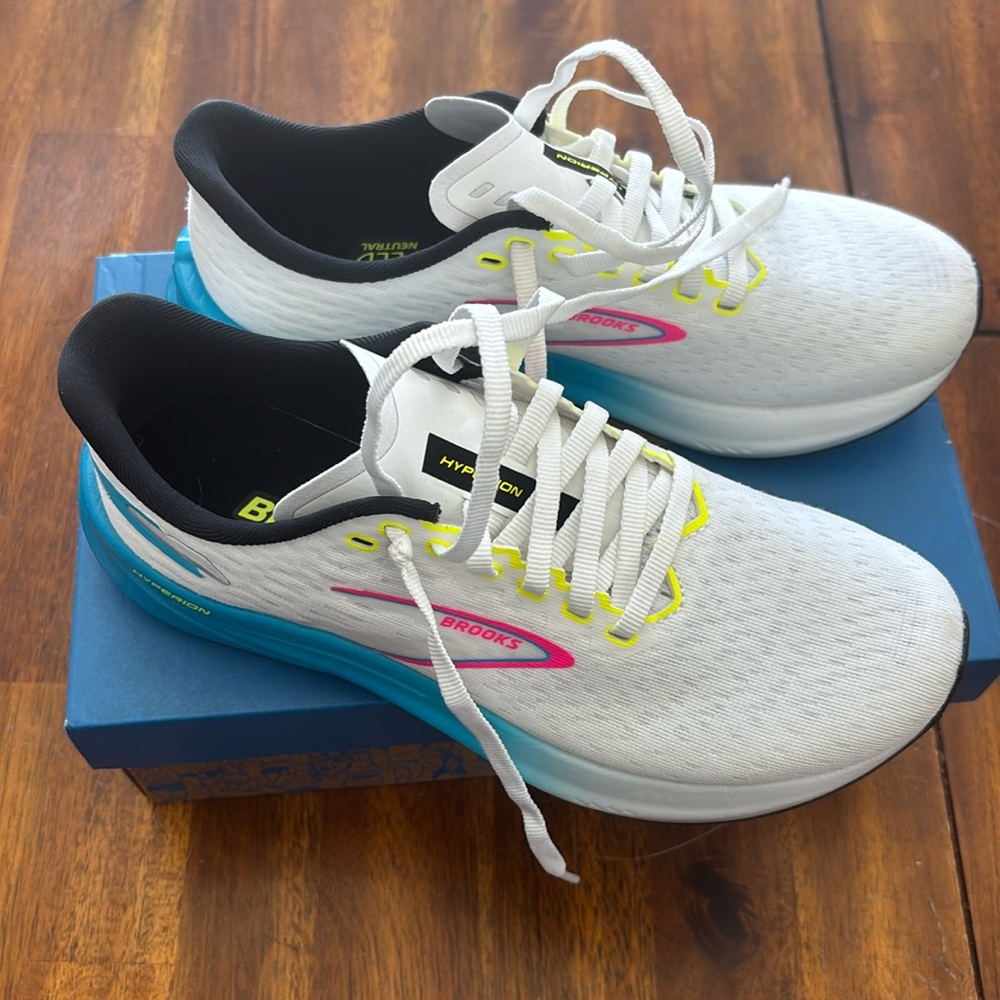 Brooks Hyperion Runners